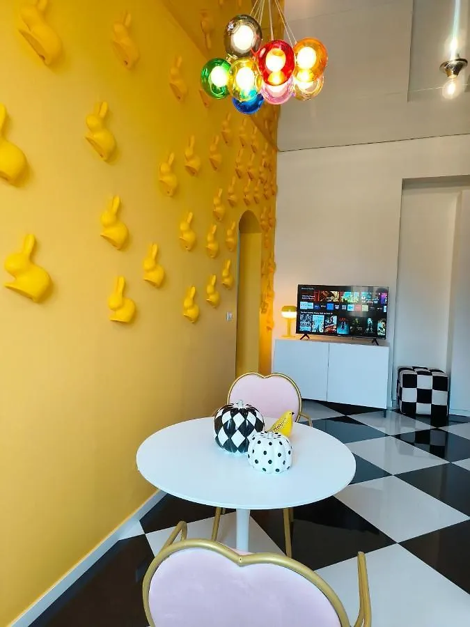 Wonderland Apartment In Milan Shopping Area, Ac, Wifi And Subway